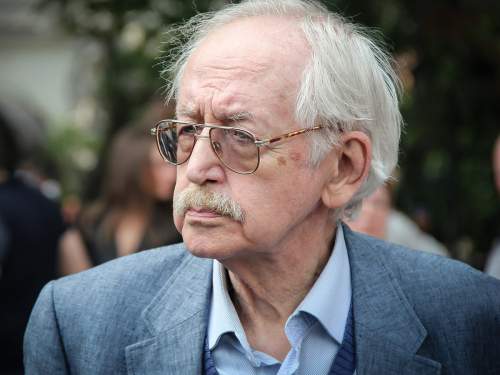 СМИ: у актера Василия Ливанова нашли опасное поражение мозга СМИ: у актера Василия Ливанова нашли опасное поражение мозга