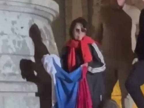 Экс-депутат Рады заявил о гибели женщины, вышедшей с флагом РФ к памятнику в Одессе