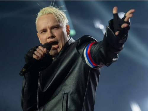 Shaman резко ответил Собчак и Милонову из-за водки «Я русский» Shaman резко ответил Собчак и Милонову из-за водки «Я русский»