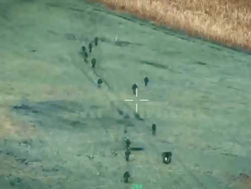 300 военных ВСУ в Курской области пытались сбежать из котла: ВС РФ разгромили их (ВИДЕО) 300 военных ВСУ в Курской области пытались сбежать из котла: ВС РФ разгромили их (ВИДЕО)