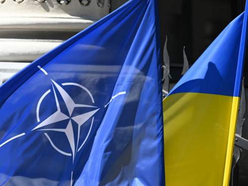 Le Monde: США готовы пригласить Украину в НАТО в случае победы Харрис Le Monde: США готовы пригласить Украину в НАТО в случае победы Харрис