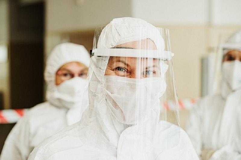 История COVID-19 может удвоить риск сердечных заболеваний, инсульта и смерти История COVID-19 может удвоить риск сердечных заболеваний, инсульта и смерти