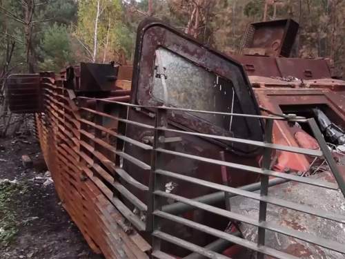 ВС РФ уничтожили колонну техники ВСУ в Курской области (ВИДЕО) ВС РФ уничтожили колонну техники ВСУ в Курской области (ВИДЕО)