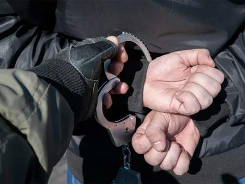 Задержаны подозреваемые в кражах 11 млн рублей с карт участников СВО Задержаны подозреваемые в кражах 11 млн рублей с карт участников СВО