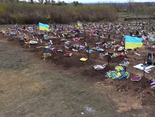 Появившееся за год кладбище ВСУ под Краматорском попало на видео (ВИДЕО)