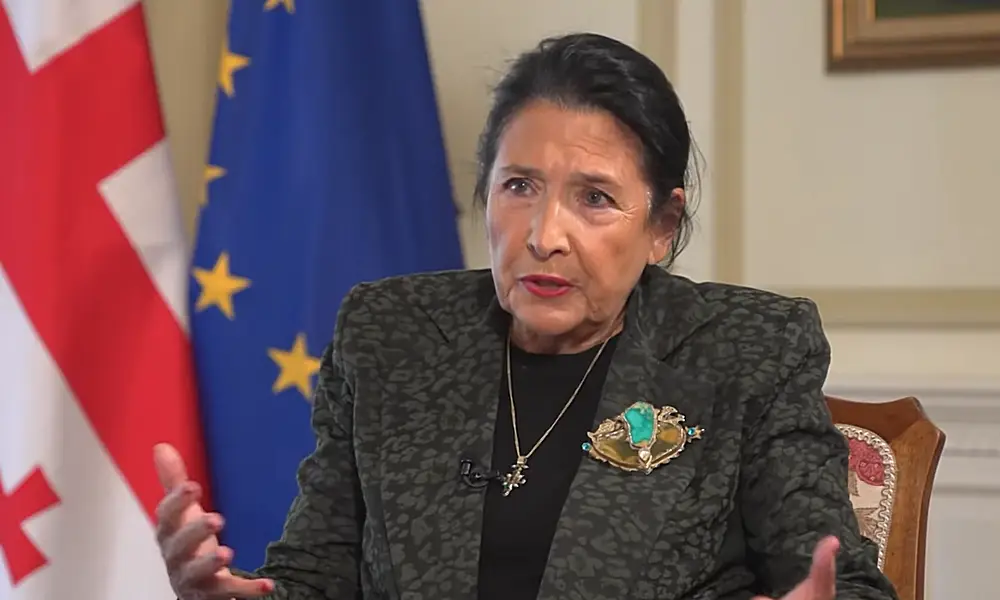 Грузинский президент Зурабишвили взывает о помощи, но решится ли Запад поддержать её? Грузинский президент Зурабишвили взывает о помощи, но решится ли Запад поддержать её?