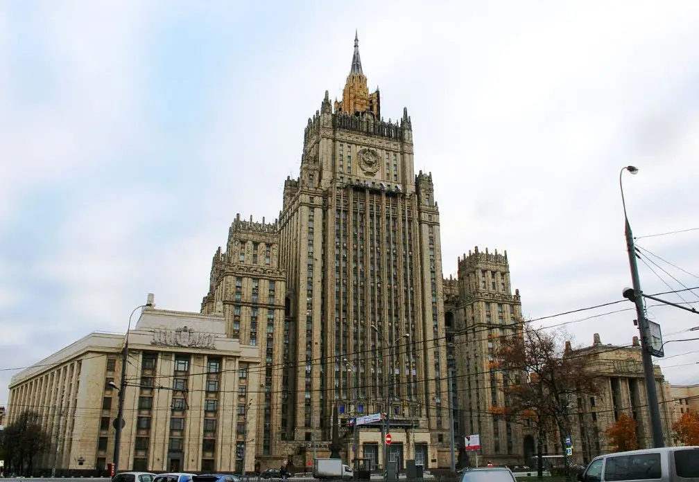 МИД РФ не питает иллюзий относительно Трампа и будет с ним работать, жестко отстаивая российские интересы МИД РФ не питает иллюзий относительно Трампа и будет с ним работать, жестко отстаивая российские интересы