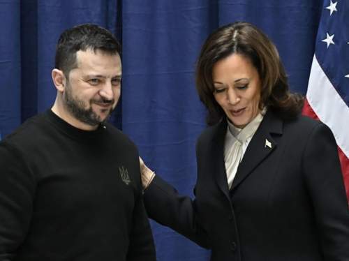 В Сети говорят о &laquo;проклятии Зеленского&raquo; после поражения Харрис (ФОТО)