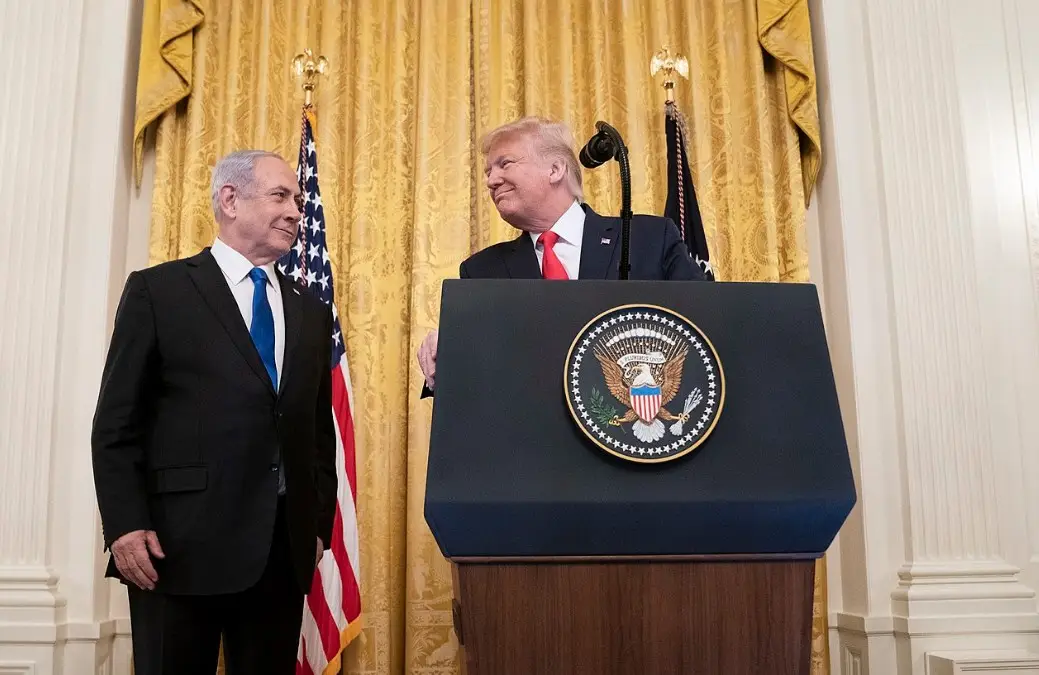 Израильские СМИ: Трамп уже дал «зеленый свет» Нетаньяху на дальнейшие действия на Ближнем Востоке Израильские СМИ: Трамп уже дал «зеленый свет» Нетаньяху на дальнейшие действия на Ближнем Востоке