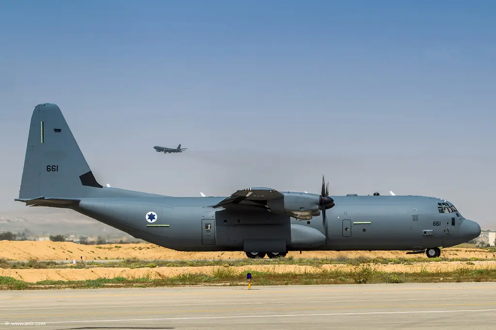 ЦАХАЛ проводит операцию по спасению израильтян в Нидерландах после серии нападений на них ЦАХАЛ проводит операцию по спасению израильтян в Нидерландах после серии нападений на них