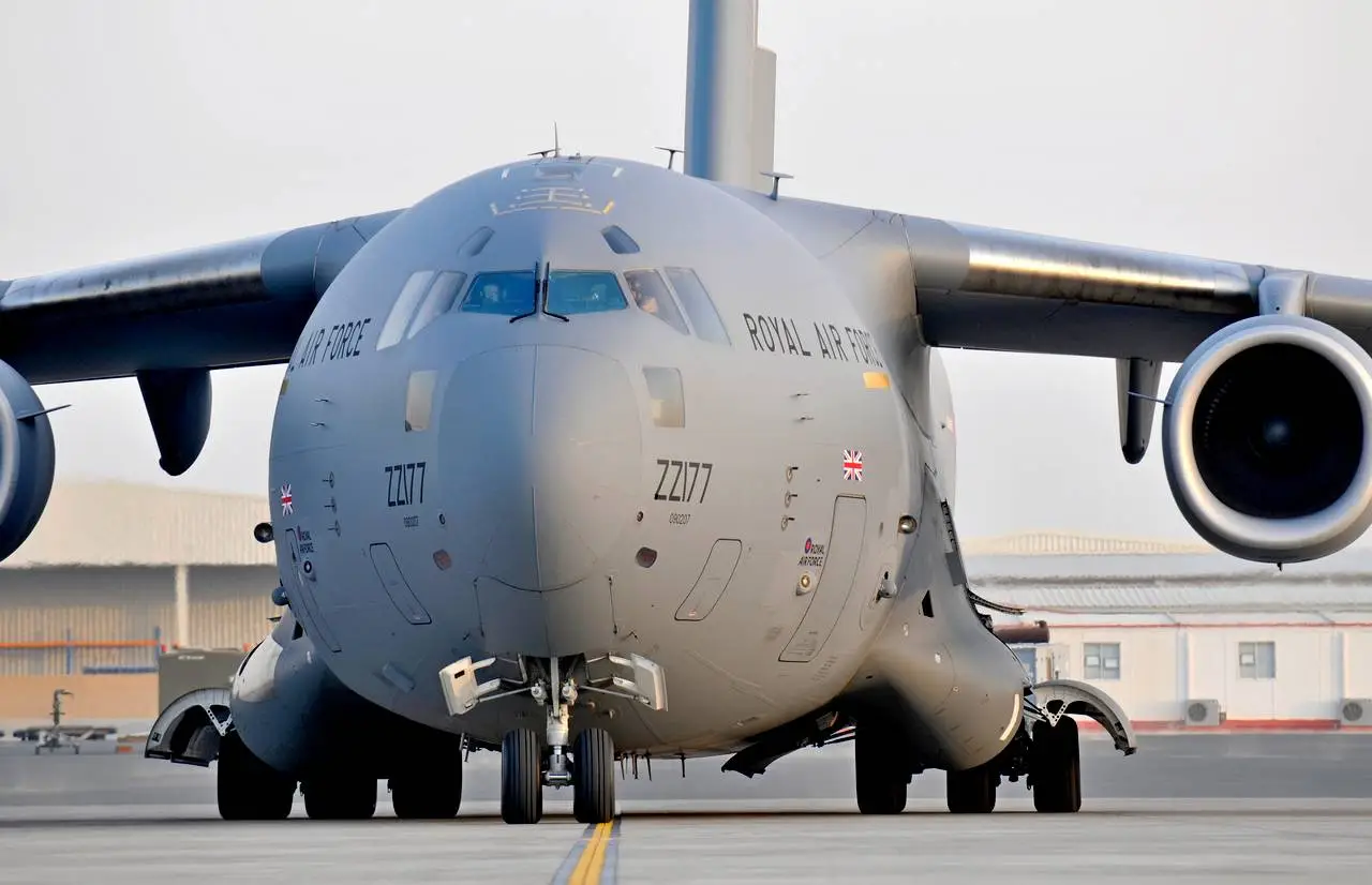 Порядка 20 военно-транспортных самолетов ВВС США прибыли в Сирию Порядка 20 военно-транспортных самолетов ВВС США прибыли в Сирию