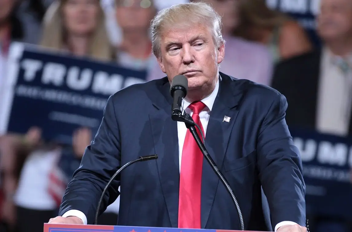 Трамп не будет подталкивать Киев к уступкам, не получив ничего взамен от Москвы – Bloomberg