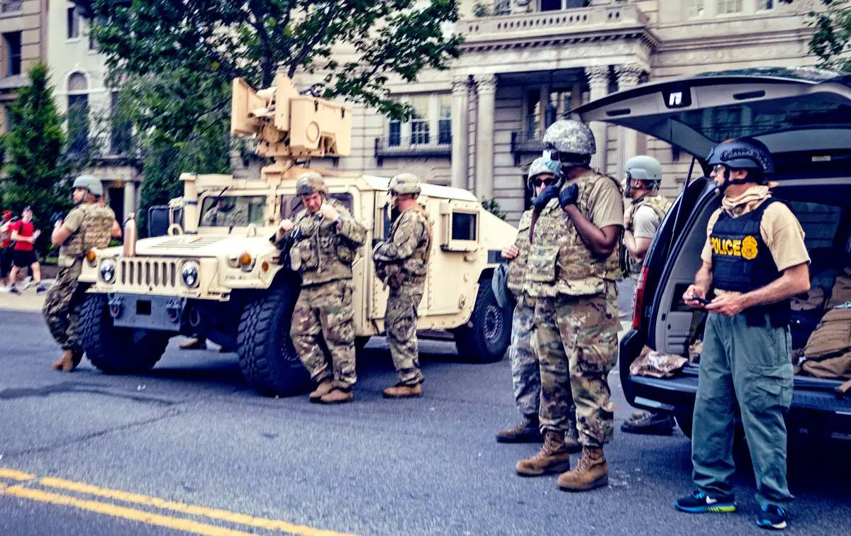 «Падение империи»: сбудутся ли прогнозы о новой гражданской войне в США? «Падение империи»: сбудутся ли прогнозы о новой гражданской войне в США?