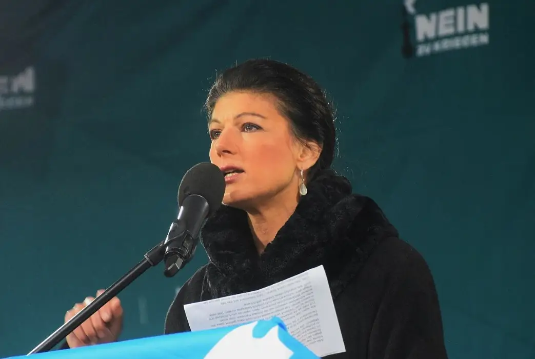 «Либо идем в БРИКС, либо Германия станет вассалом США»: в немецком парламенте бурлят эмоции «Либо идем в БРИКС, либо Германия станет вассалом США»: в немецком парламенте бурлят эмоции