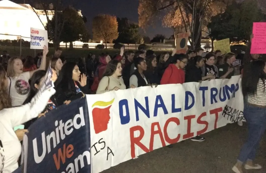 Сторонники демократов намерены провести многотысячную акцию протеста перед инаугурацией Трампа