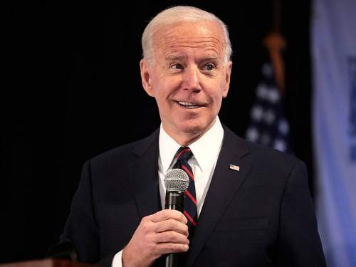 &laquo;Намеренно вел себя как идиот&raquo;: Байдена заподозрили в &laquo;сливе&raquo; Харрис трюком из &laquo;Игры престолов&raquo; (ВИДЕО)