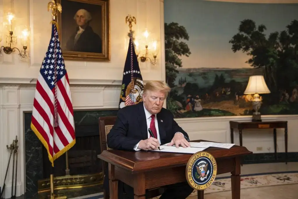 Трамп отказался включать в состав новой администрации США ярых русофобов из своей старой команды