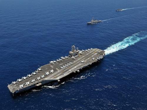 Хуситы атаковали американский авианосец «Авраам Линкольн»
