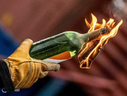 В Москве крановщика приговорили к 24 годам за поджог военкомата по заданию Украины В Москве крановщика приговорили к 24 годам за поджог военкомата по заданию Украины