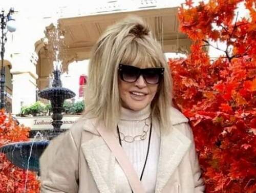 «Очень старенькая»: одинокую Аллу Пугачеву сфотографировали на Кипре (ФОТО, ВИДЕО) «Очень старенькая»: одинокую Аллу Пугачеву сфотографировали на Кипре (ФОТО, ВИДЕО)