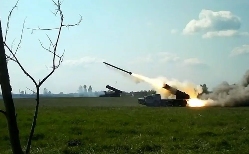 Появились кадры российских ударов по ВСУ в Хотене Сумской области Появились кадры российских ударов по ВСУ в Хотене Сумской области