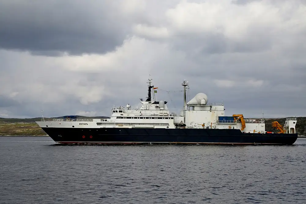Ирландия направила боевые корабли для сопровождения российского исследовательского судна «Янтарь»