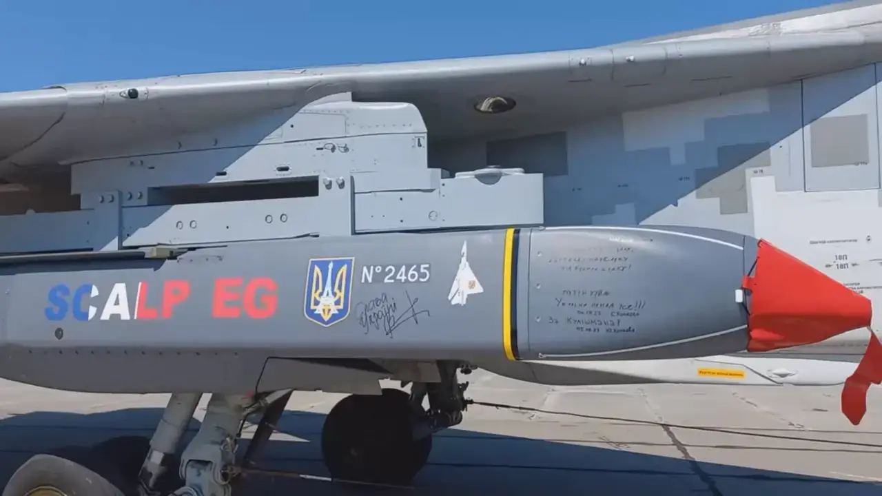 Эксперт объяснил, почему Лондон и Париж не могут самостоятельно разрешить Киеву удары вглубь России Эксперт объяснил, почему Лондон и Париж не могут самостоятельно разрешить Киеву удары вглубь России