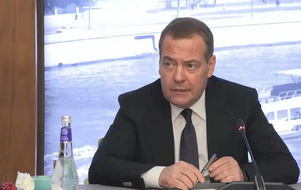 «Все остальное не имеет значения»: Медведев оценил новую доктрину ядерного сдерживания РФ