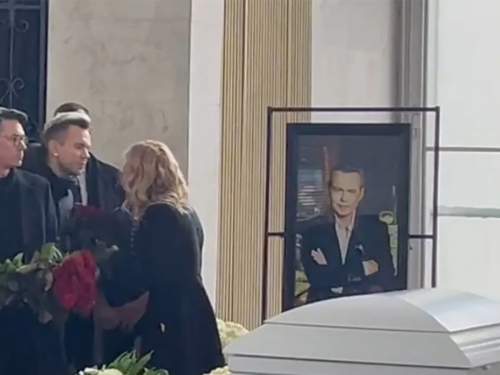 Солиста &laquo;На-На&raquo; Владимира Левкина похоронили на Троекуровском кладбище