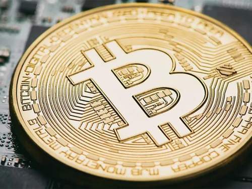 Биткоин впервые в истории превысил 10 млн рублей Биткоин впервые в истории превысил 10 млн рублей