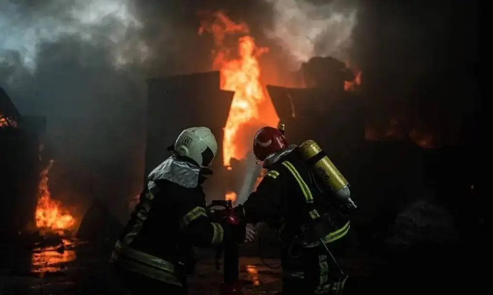 ВС РФ нанесли удары по объектам в Харькове и Сумах, фиксировались пожары в Киеве и Одессе