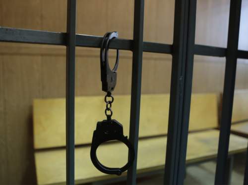 Суд в Иванове арестовал обвиняемого в хищении 32 млн рублей у «Калашникова» Суд в Иванове арестовал обвиняемого в хищении 32 млн рублей у «Калашникова»