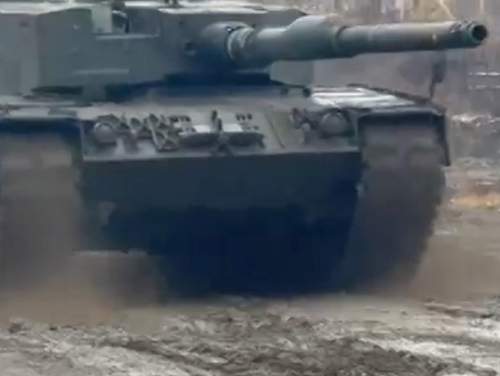 Российские бойцы показали на вооружении ВС РФ немецкий Leopard, отобранный у ВСУ (ВИДЕО)