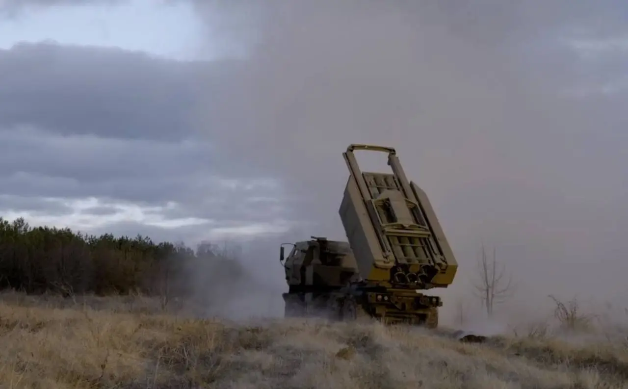 ВС РФ уничтожили сразу две пусковые установки РСЗО HIMARS в Сумской области ВС РФ уничтожили сразу две пусковые установки РСЗО HIMARS в Сумской области