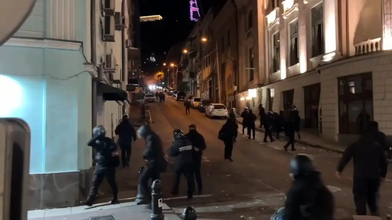 Спецназ и полиция пресекли попытку реализации «майдана» в Тбилиси Спецназ и полиция пресекли попытку реализации «майдана» в Тбилиси