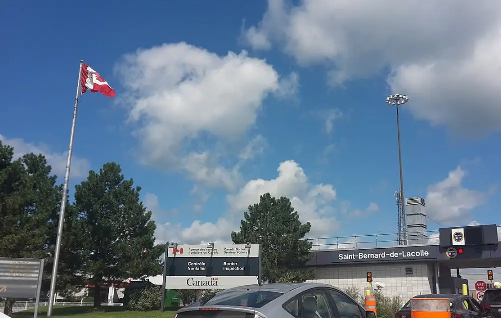 Демократические северные штаты захотели отделиться от США и присоединиться к Канаде