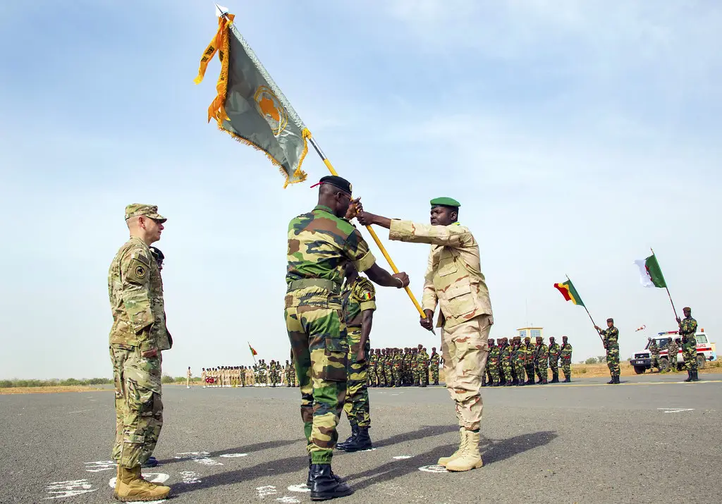 Сенегал и Чад разрывают военное сотрудничество с Францией