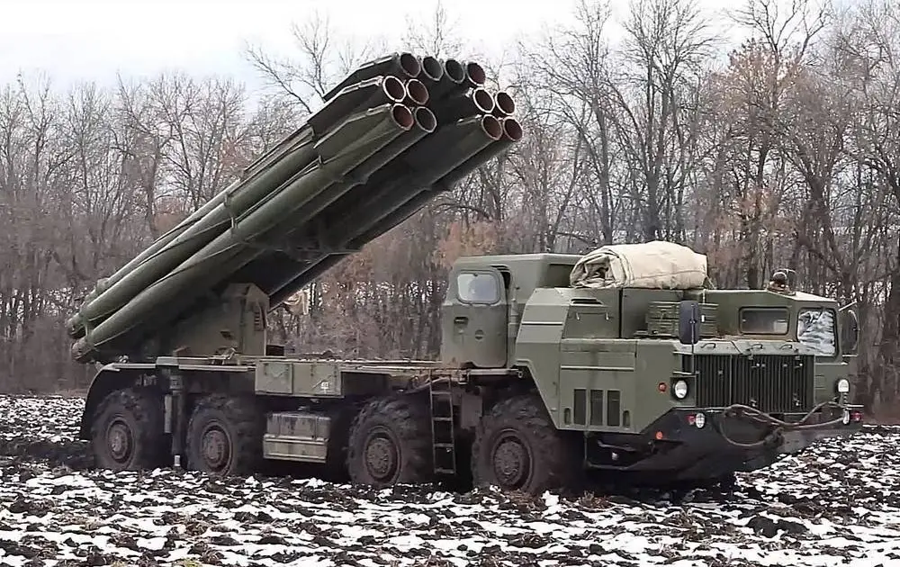 РСЗО «Торнадо-С» кассетными боеприпасами уничтожила крупное подразделение дроноводов противника