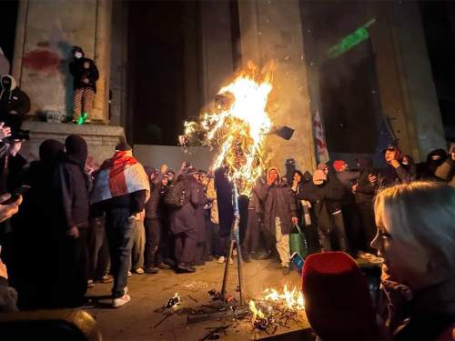 Протесты в Грузии: пострадали 113 полицейских (ВИДЕО) Протесты в Грузии: пострадали 113 полицейских (ВИДЕО)