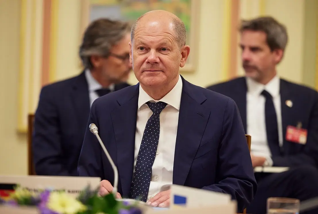 Шольц в Киеве, Бербок в Пекине: Германия пробует себя в роли посредника-миротворца