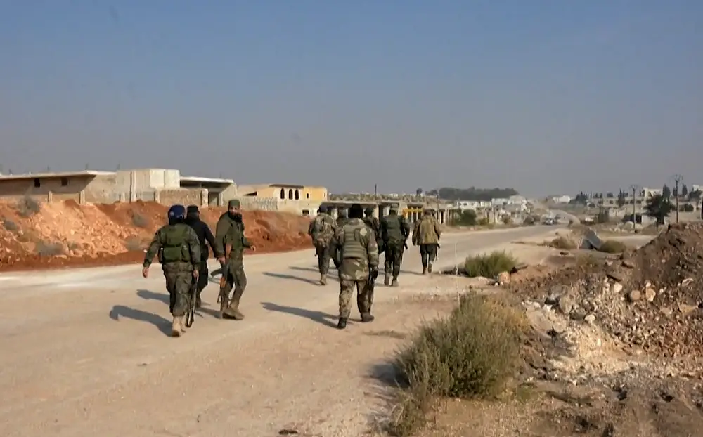 Курды при поддержке ВВС США занимают брошенные сирийской армией территории в Дейр-эз-Зоре