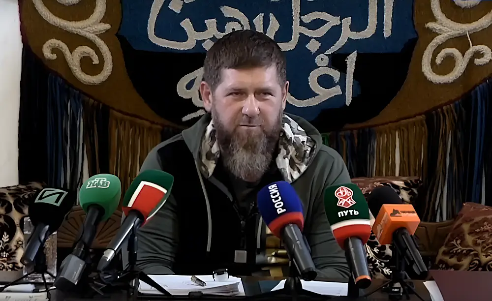 «Они сидят не на своих местах, беспредельничают»: Кадыров раскритиковал Бастрыкина и Колокольцева «Они сидят не на своих местах, беспредельничают»: Кадыров раскритиковал Бастрыкина и Колокольцева