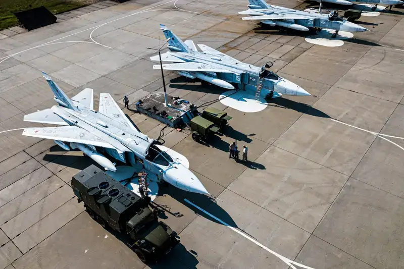 Британия не хочет вводить войска в Сирию, но планирует добиваться закрытия российских военных баз Британия не хочет вводить войска в Сирию, но планирует добиваться закрытия российских военных баз