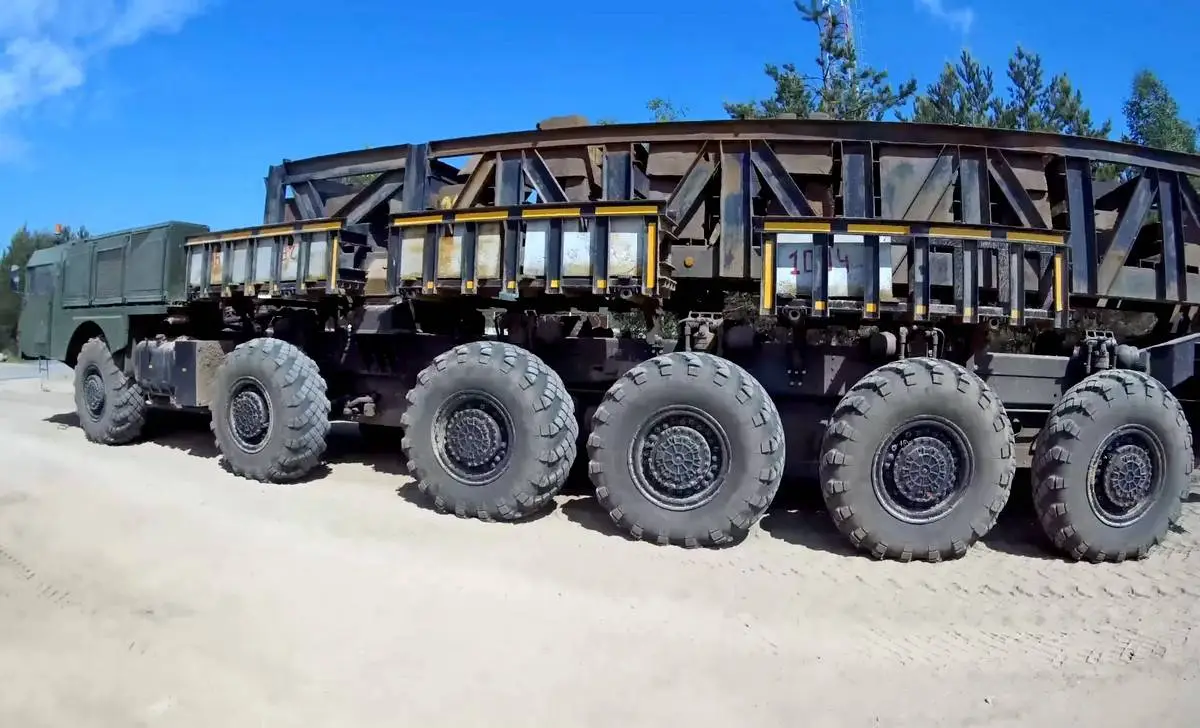 «Орешник» повезет белорусский тягач «Орешник» повезет белорусский тягач