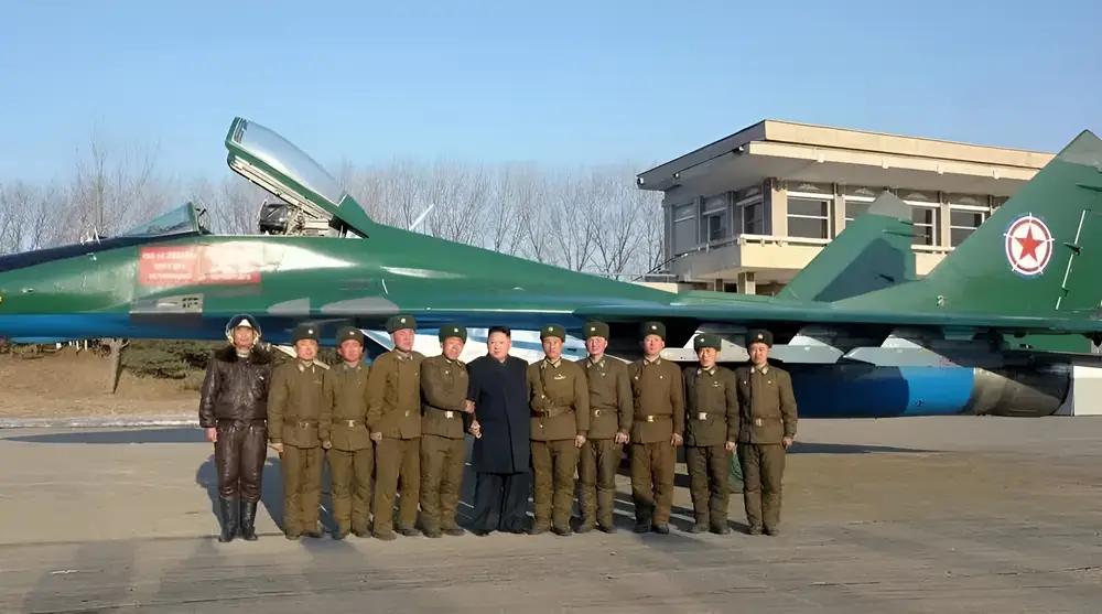 Aviation Week: Россия и Северная Корея договорились о поставке Су-27 и МиГ-29