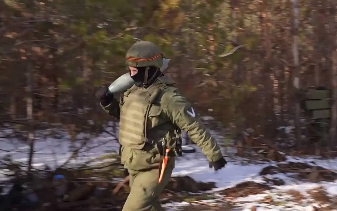 ВСУ отвлеклись на попытку контратаки в н.п. Шевченко и пропустили удар ВС РФ в другом месте ВСУ отвлеклись на попытку контратаки в н.п. Шевченко и пропустили удар ВС РФ в другом месте