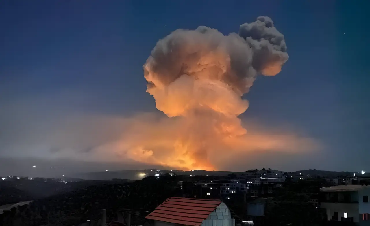 Вызвал землетрясение в 3 балла: в Сети обсуждают мощный взрыв, прогремевший ночью в Тартусе