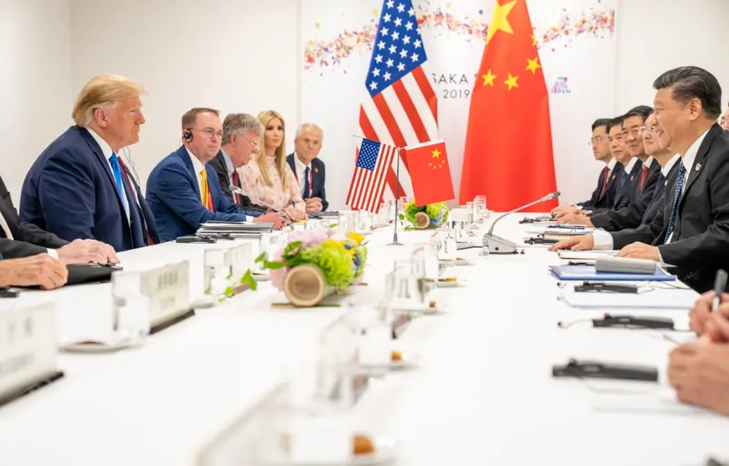 Китай заставил Трампа притормозить с угрозами