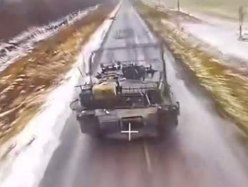 Операторы российского БПЛА засняли уничтожение танка Abrams ВСУ под Курском (ВИДЕО) Операторы российского БПЛА засняли уничтожение танка Abrams ВСУ под Курском (ВИДЕО)