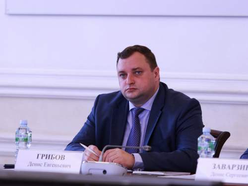 Экс-замминистра просвещения Грибов арестован по делу о мошенничестве (ВИДЕО)